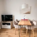 Ferienwohnung 2: Strandnah und mit Strandkorb im Haus Seeluft in Duhnen