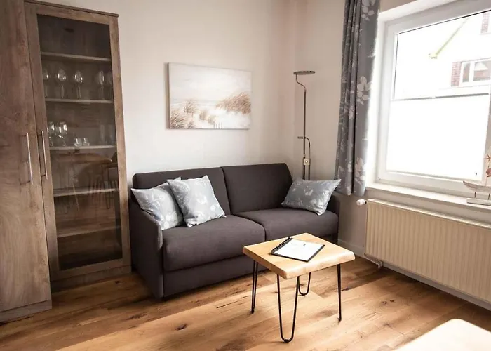 Ferienwohnung-2-Strandnah-Und-Mit-Strandkorb-Im-Haus-Seeluft-In-Duhnen