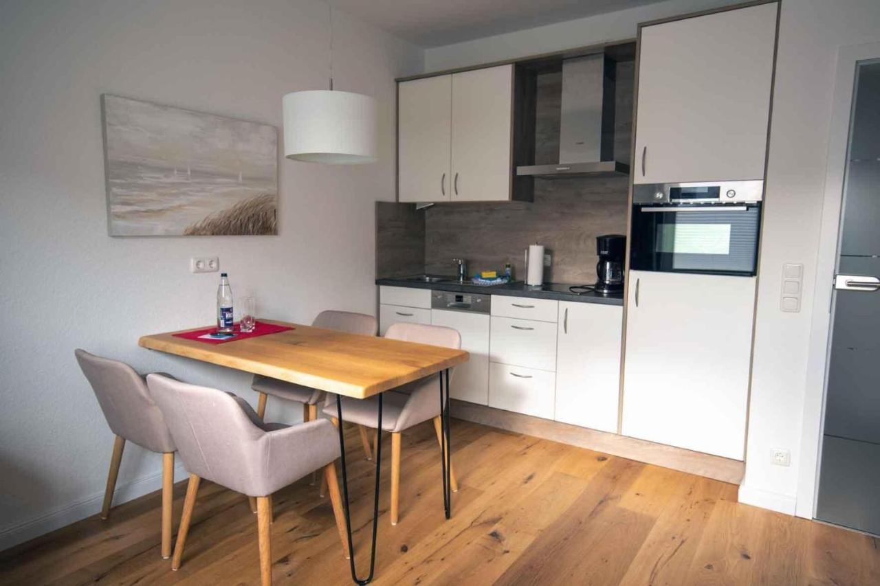 Apartment 2: Strandnah Und Mit Strandkorb Im Haus Seeluft In Duhnen Cuxhaven